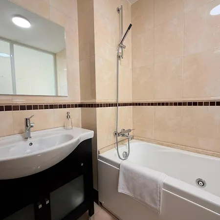 Vibescoruna-amargura 31 Urban Stay-second Floor Apartment